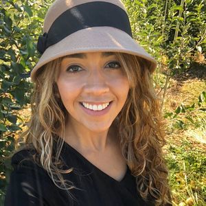 Meet your Posher, Danielle